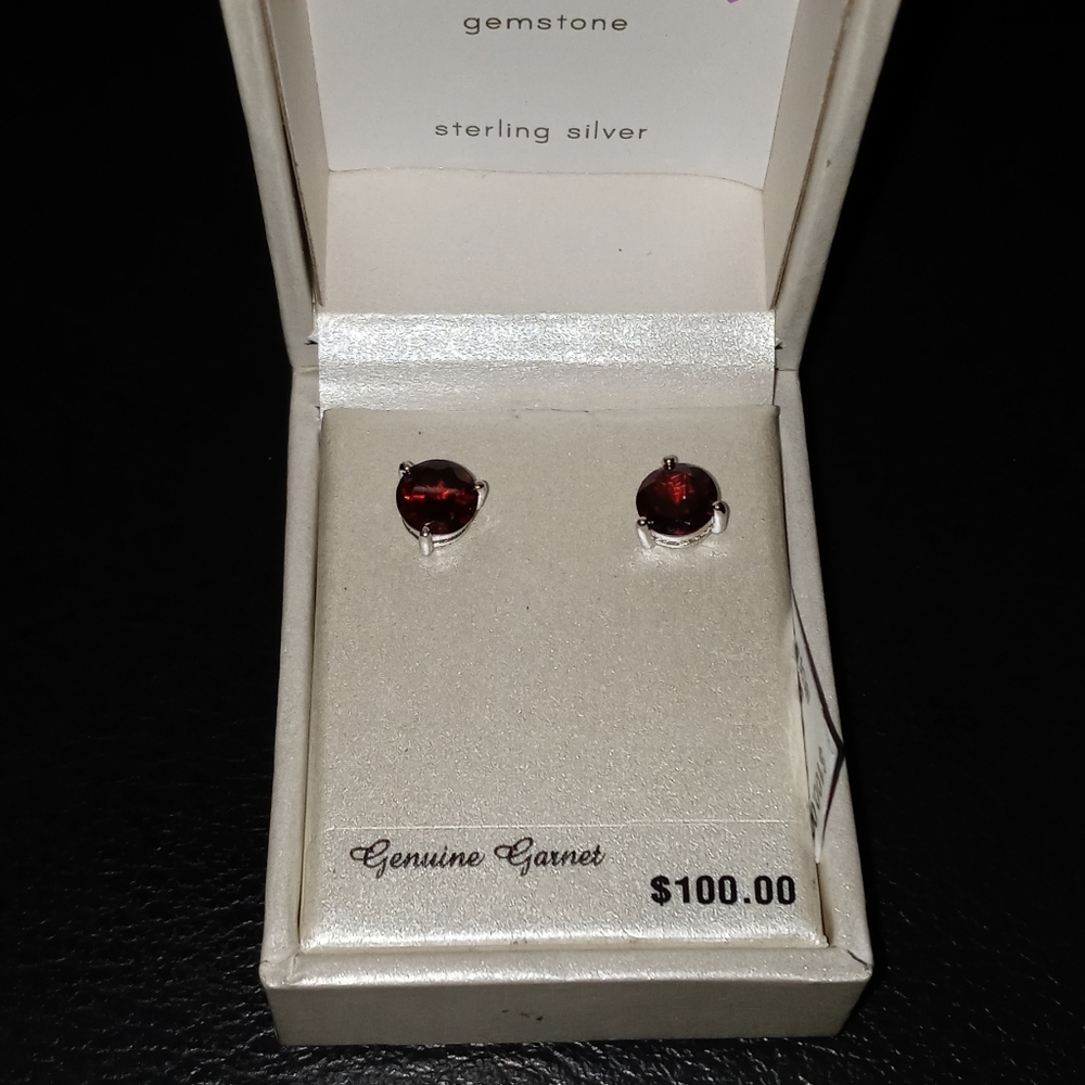STUD EARRINGS - Picture 2 of 5